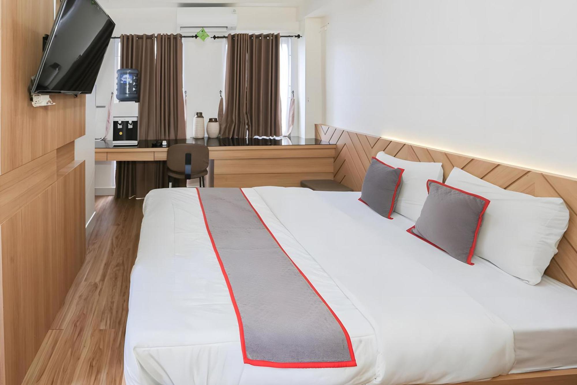 Capital O Urbano Hotel Bekasi Exterior foto