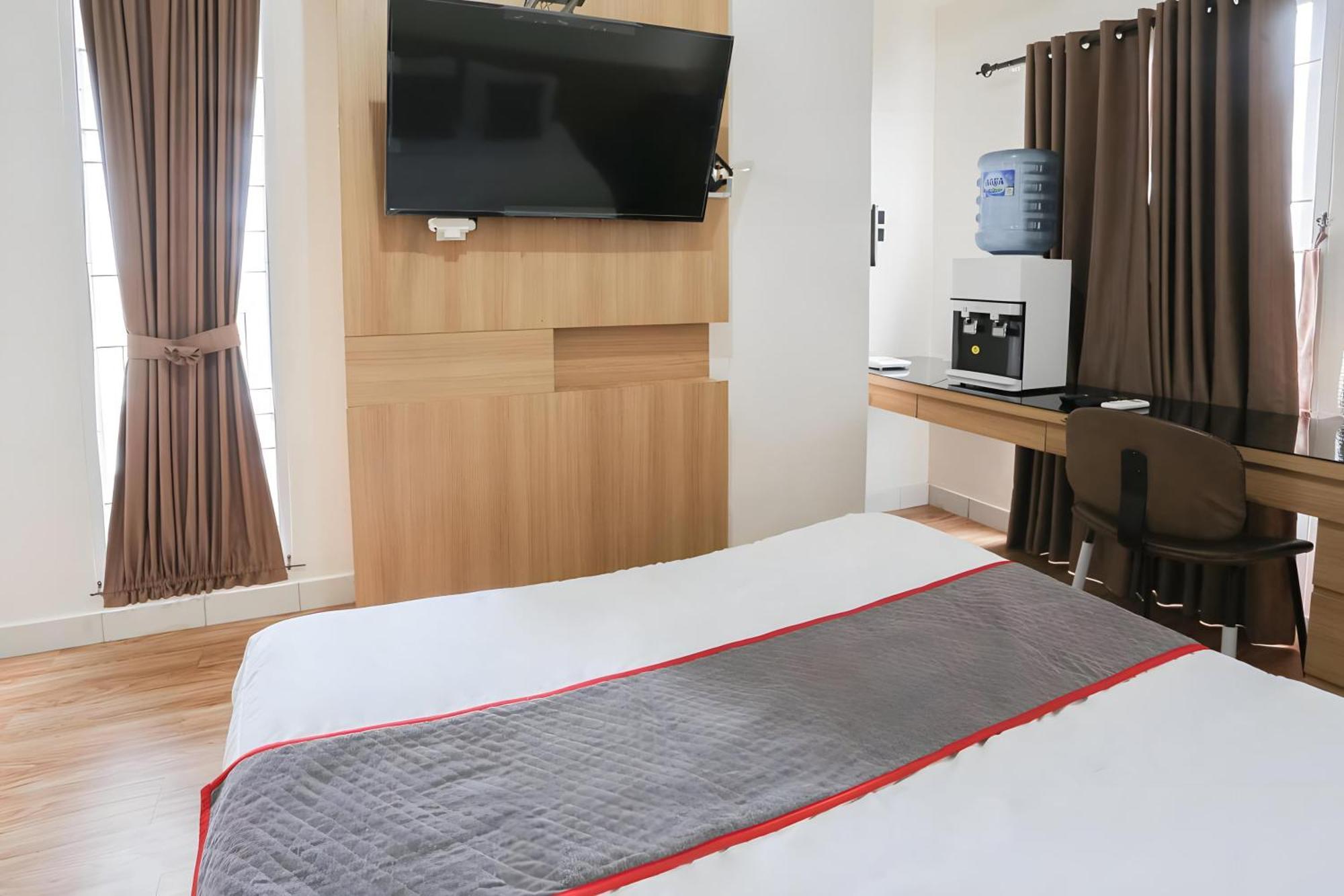 Capital O Urbano Hotel Bekasi Exterior foto